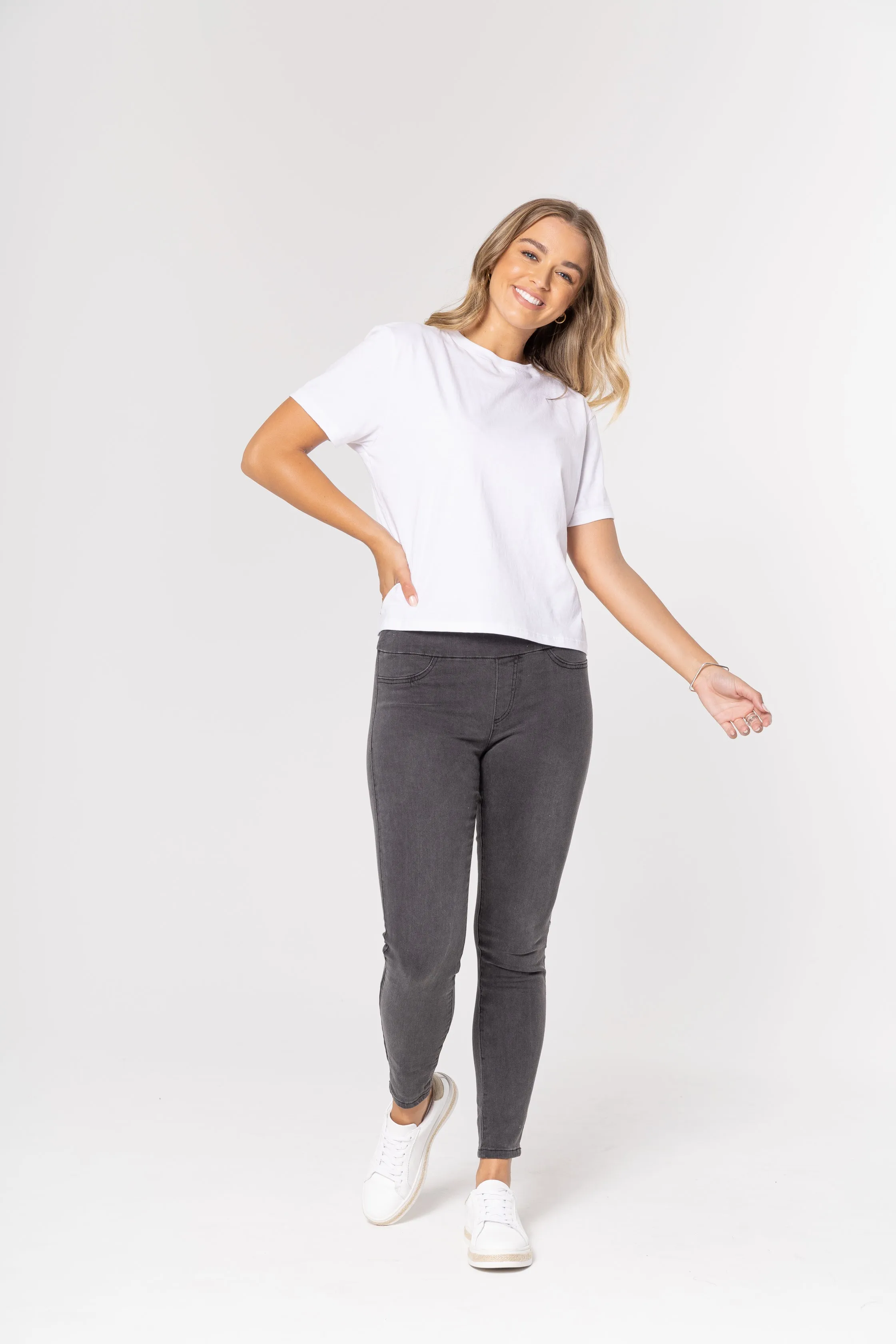 LENNY STRETCH JEANS- Grey