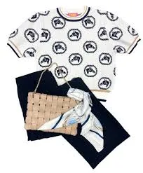 THML SHORT SLEEVE HORSE PRINT SWEATER